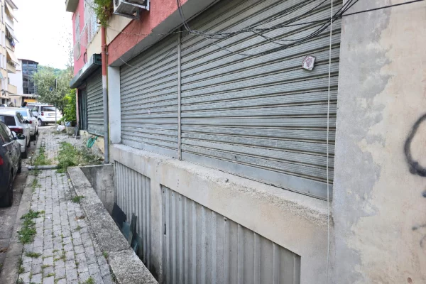 Selite shitet ambient biznesi 2 kate. Me hipoteke te rregullt