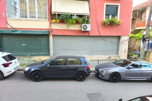 Selite shitet ambient biznesi 2 kate. Me hipoteke te rregullt
