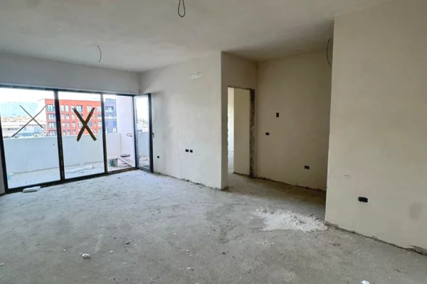 Shtepi ne shitje Apartament ne Tirane, 2+1, Mobilimi Bosh, pa mobiluar, Pagesa 263,000  Euro.