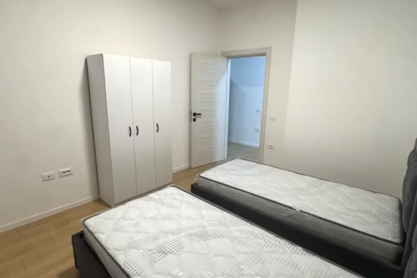 Shtepi me qera Apartament ne Tirane, 2+1, Mobilimi E mobiluar, Pagesa 550  Euro.