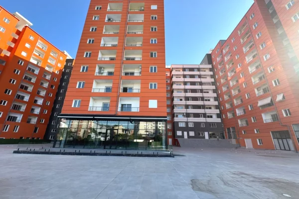 Shtepi me qera Apartament ne Tirane, 2+1, Mobilimi Bosh, pa mobiluar, Pagesa 65,000  Leke.