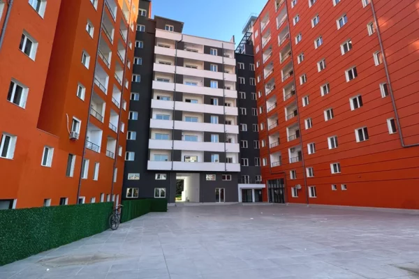 Shtepi me qera Apartament ne Tirane, 2+1, Mobilimi Bosh, pa mobiluar, Pagesa 65,000  Leke.