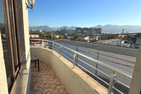 Shtepi me qera 2+1 ne Tirane - 50,000 Leke