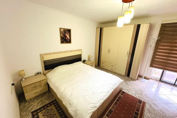 Shtepi me qera Apartament ne Tirane, 1+1, Mobilimi E mobiluar, Pagesa 50,000  Leke.