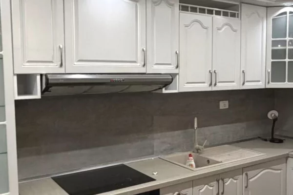 Shtepi me qera Apartament ne Tirane, 1+1, Mobilimi E mobiluar, Pagesa 50,000  Leke.