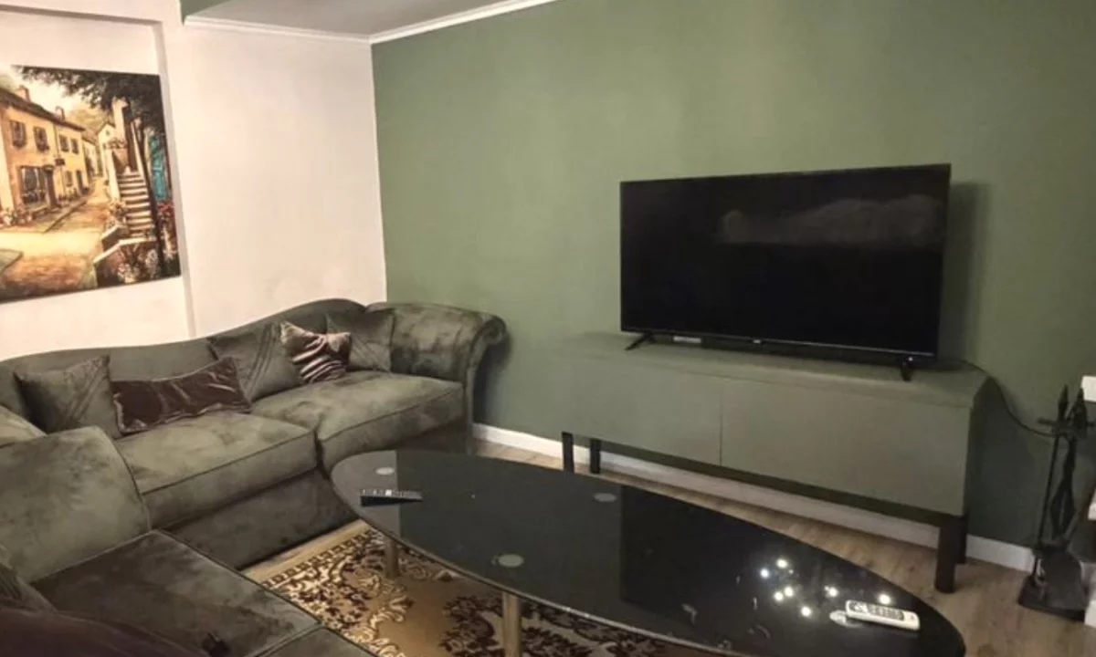 Shtepi me qera Apartament ne Tirane, 1+1, Mobilimi E mobiluar, Pagesa 55,000  Leke.