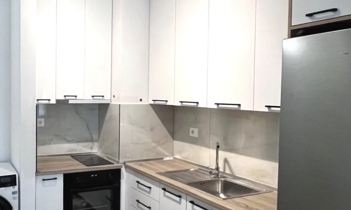 Shtepi me qera Apartament ne Tirane, 1+1, Mobilimi E mobiluar, Pagesa 45,000  Leke.