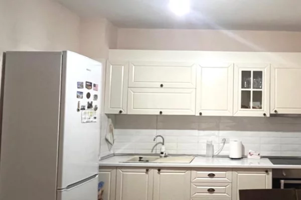 Shtepi me qera 1+1 ne Tirane - 400 Euro