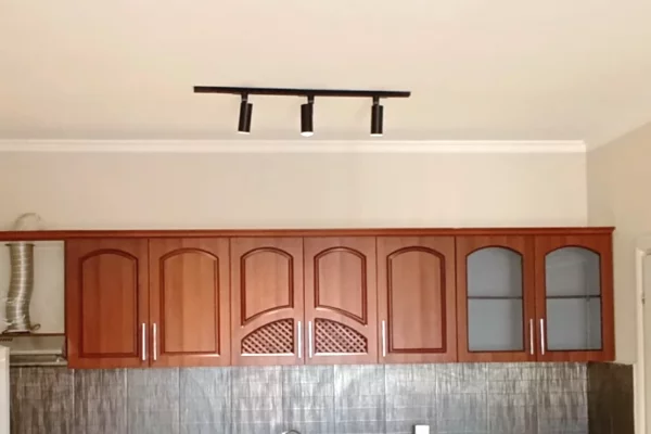 Shtepi me qera Apartament ne Tirane, 1+1, Mobilimi E mobiluar, Pagesa 5,000  Leke.