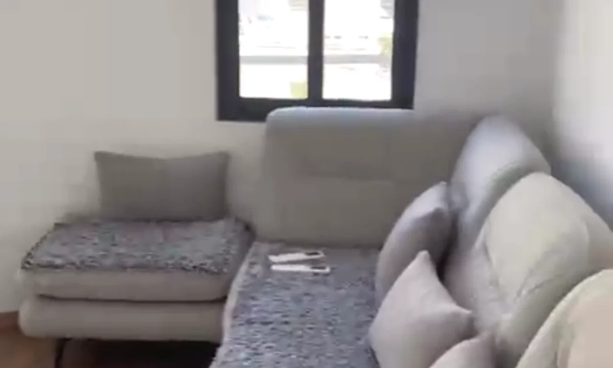 Shtepi me qera Apartament ne Tirane, 2+1, Mobilimi E mobiluar, Pagesa 45,000  Leke.
