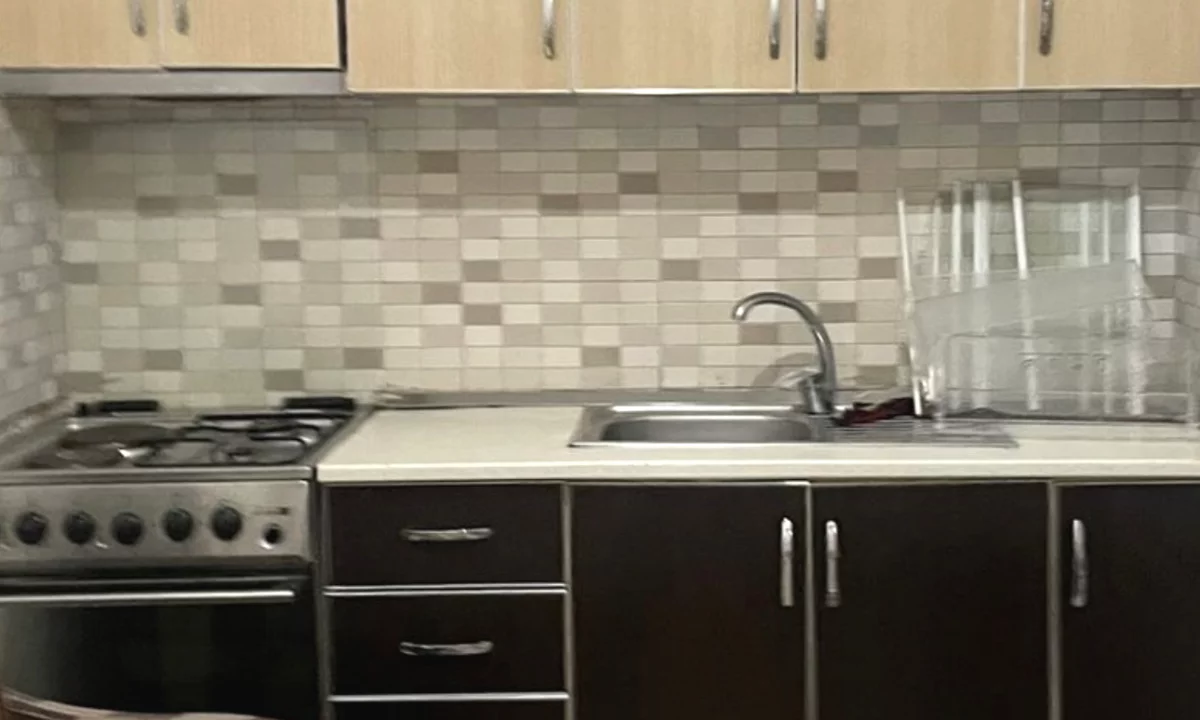 Shtepi me qera Apartament ne Tirane, 1+1, Mobilimi E mobiluar, Pagesa 360  Euro.