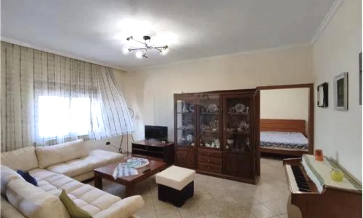 Shtepi me qera Apartament ne Tirane, 1+1, Mobilimi E mobiluar, Pagesa 45,000  Leke.