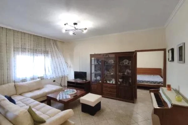 Apartament me qera 1+1 Qender 