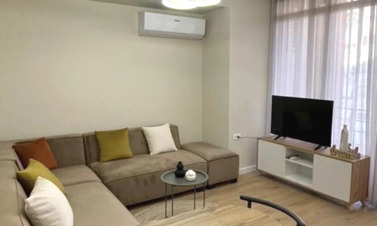 Shtepi me qera Apartament ne Tirane, 1+1, Mobilimi E mobiluar, Pagesa 50,000  Leke.