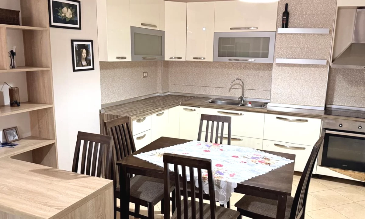 Shtepi me qera Apartament ne Tirane, 1+1, Mobilimi E mobiluar, Pagesa 37,000  Leke.