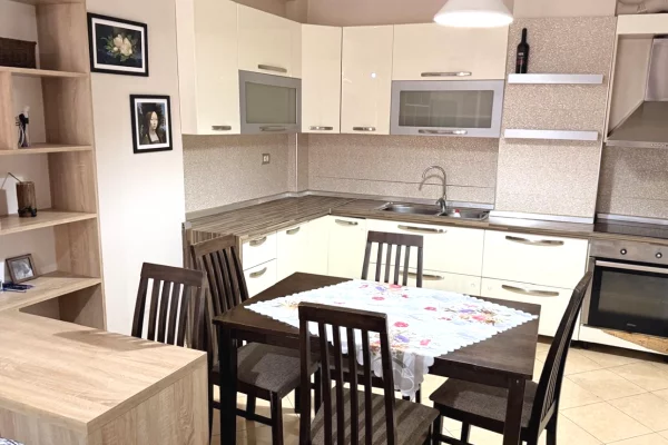 Apartament me qera 1+1 Misto Mame 