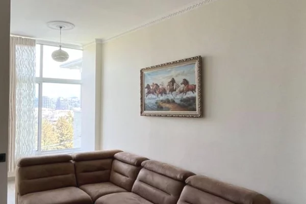 Shtepi me qera 2+1 ne Tirane - 50,000 Leke