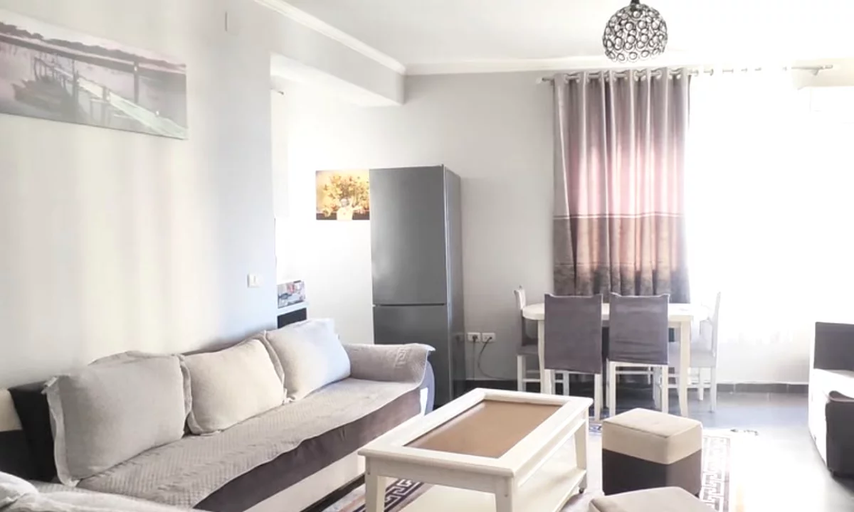 Shtepi me qera Apartament ne Tirane, 1+1, Mobilimi E mobiluar, Pagesa 45,000  Leke.