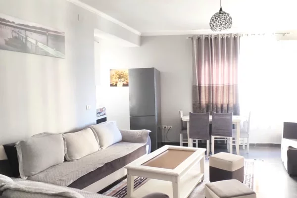 Jepet apartament me qera 1+1 Astir te Fratari 