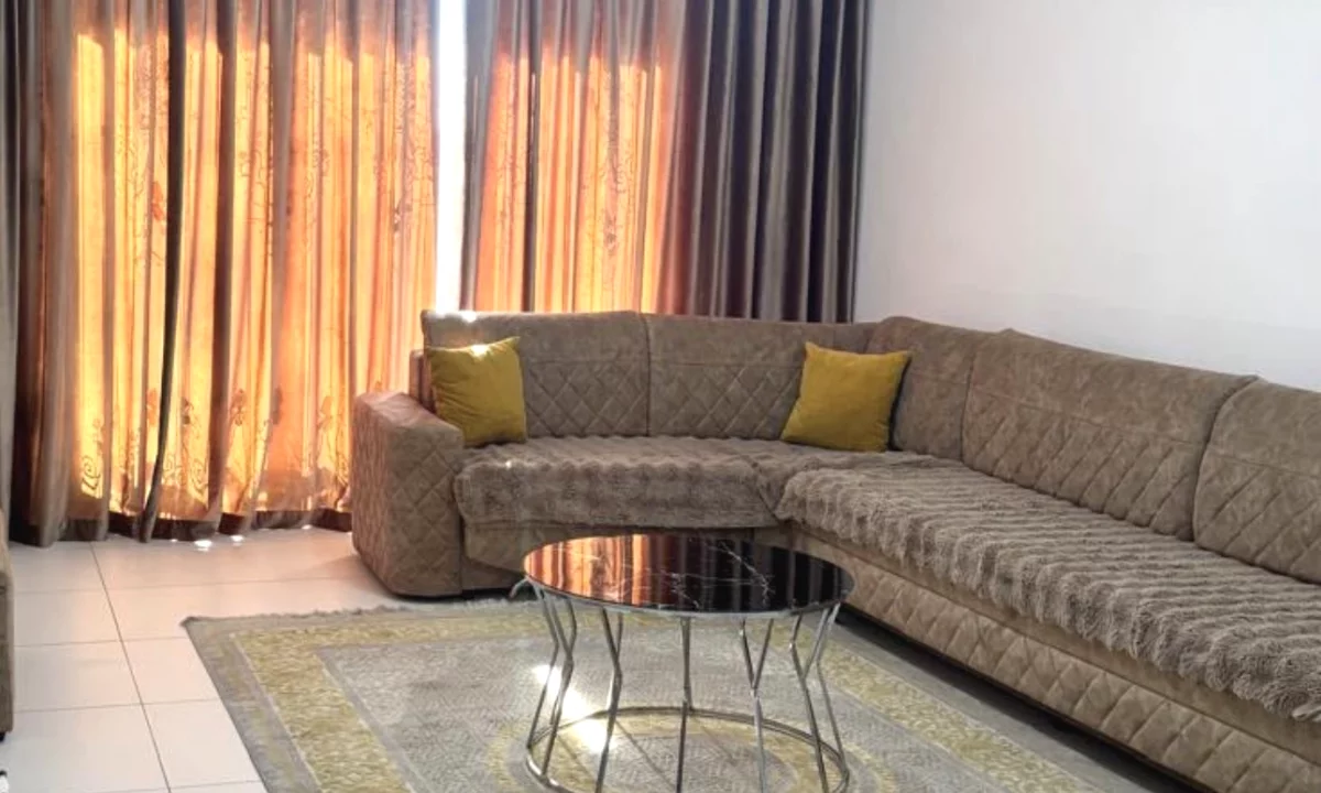 Shtepi me qera Apartament ne Tirane, 1+1, Mobilimi E mobiluar, Pagesa 45,000  Leke.