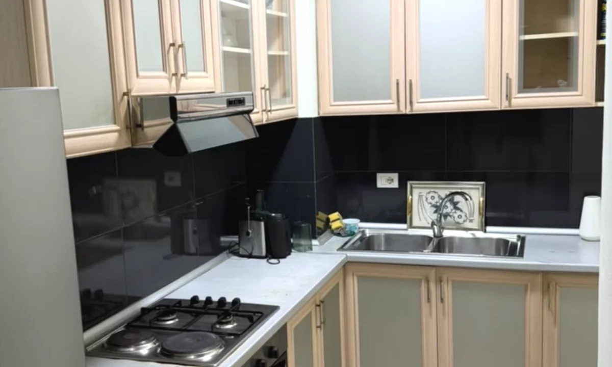 Shtepi me qera Apartament ne Tirane, 2+1, Mobilimi E mobiluar, Pagesa 50,009  Leke.