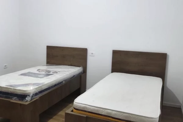 Shtepi me qera 1+1 ne Tirane - 38,000 Leke