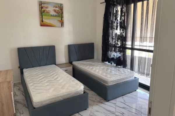 Apartament me qera 2+1+garazh prane Casa Italia 
