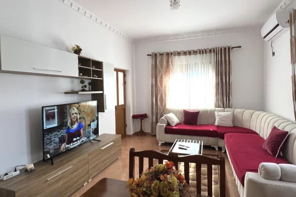 Apartament me qera 2+1+parkim 5 Maji 