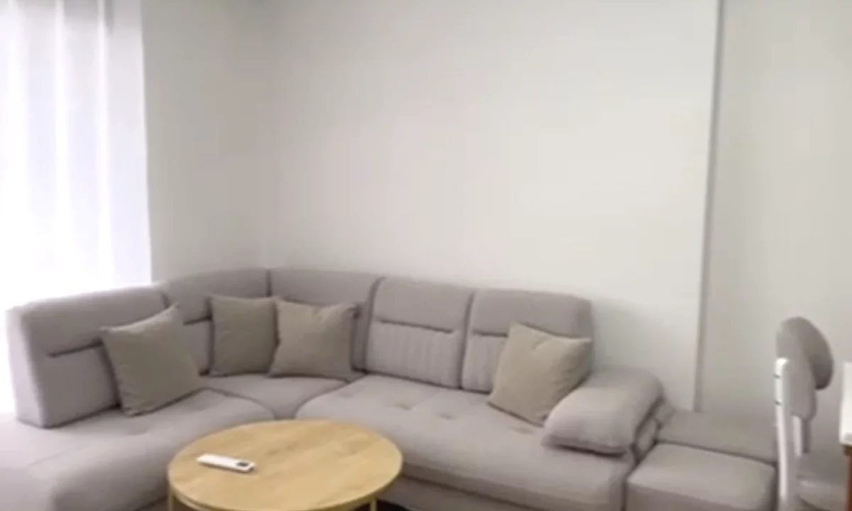 Shtepi me qera Apartament ne Tirane, 1+1, Mobilimi E mobiluar, Pagesa 550  Euro.
