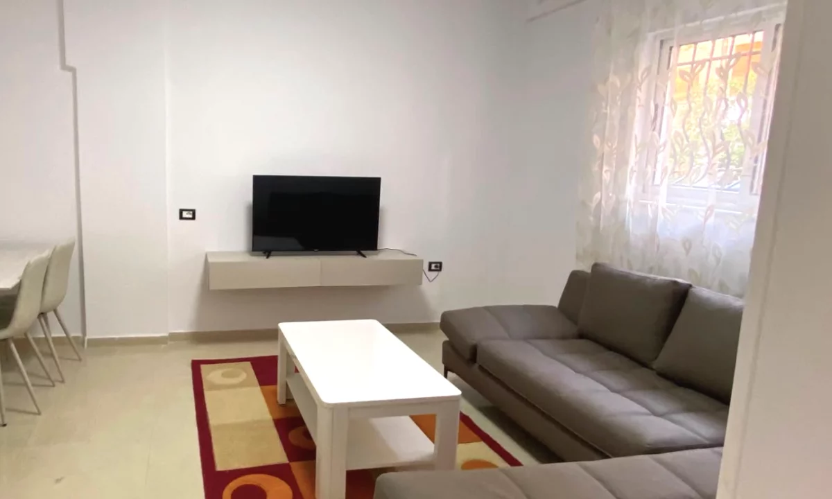 Shtepi me qera Apartament ne Tirane, 1+1, Mobilimi E mobiluar, Pagesa 45,000  Leke.