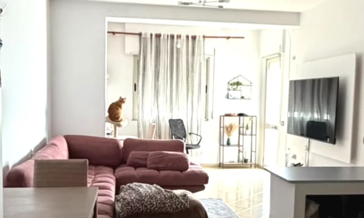 Shtepi me qera Apartament ne Tirane, 1+1, Mobilimi E mobiluar, Pagesa 550  Euro.