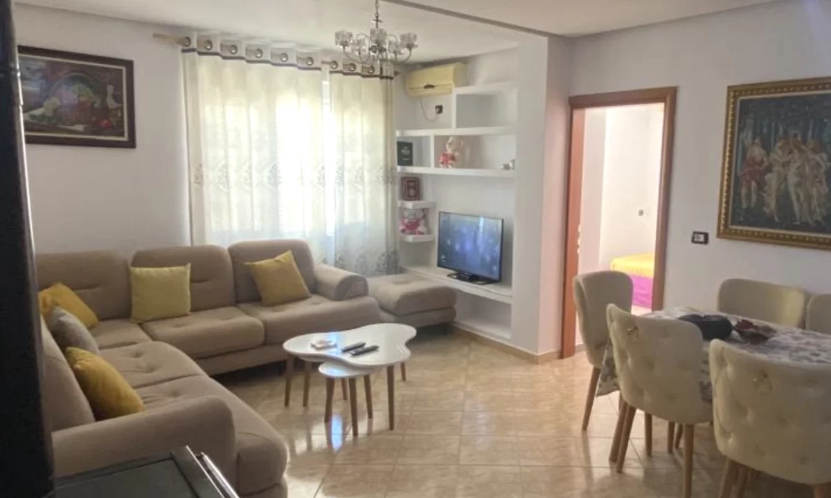 Shtepi me qera Apartament ne Tirane, 2+1, Mobilimi E mobiluar, Pagesa 50,000  Leke.
