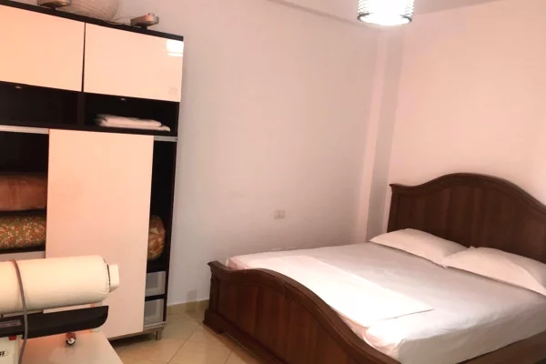 Apartament me qera 1+1 Yzberisht prane Grand Gallery 