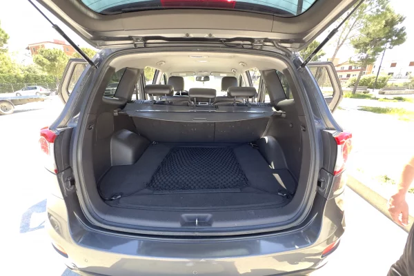 Makina ne shitje ne Tirane, Hyundai, 2010 Diesel,Kambio Automatik Pagesa 6,700  Euro.