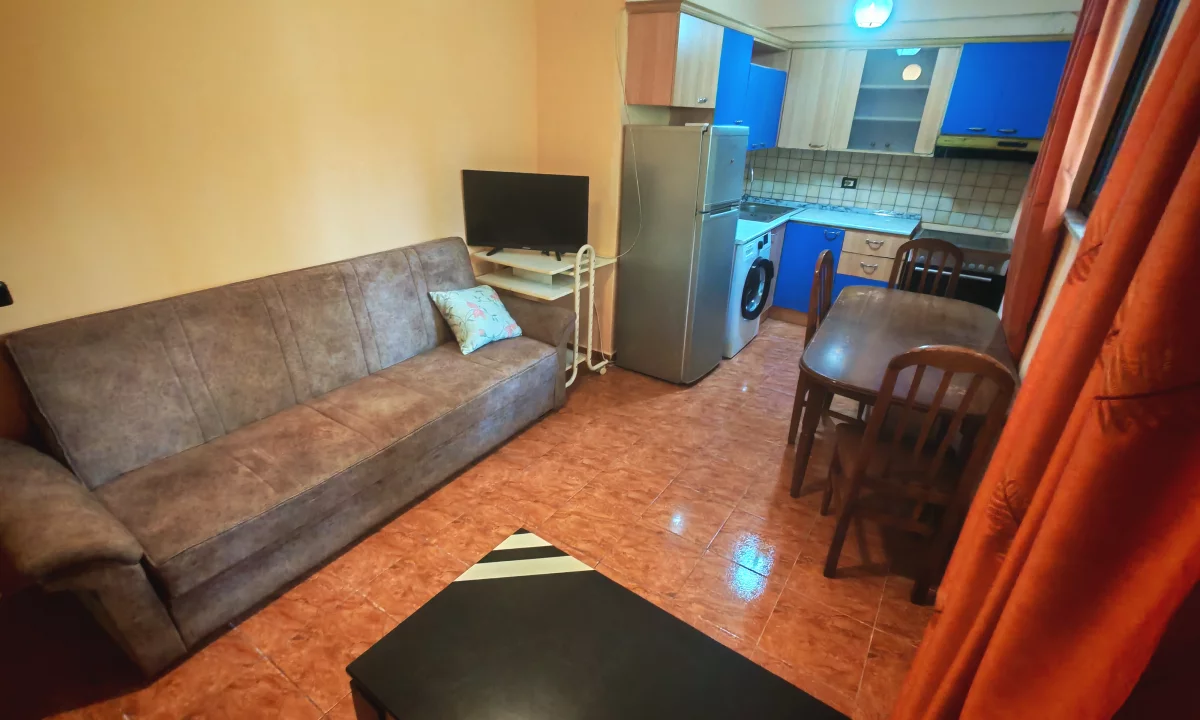 Shtepi private me qera