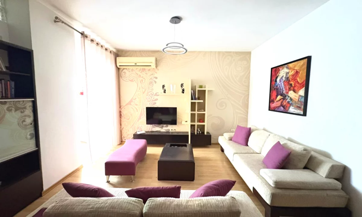 Shtepi ne shitje Apartament ne Tirane, 2+1, Mobilimi E mobiluar, Pagesa 206,800  Euro.