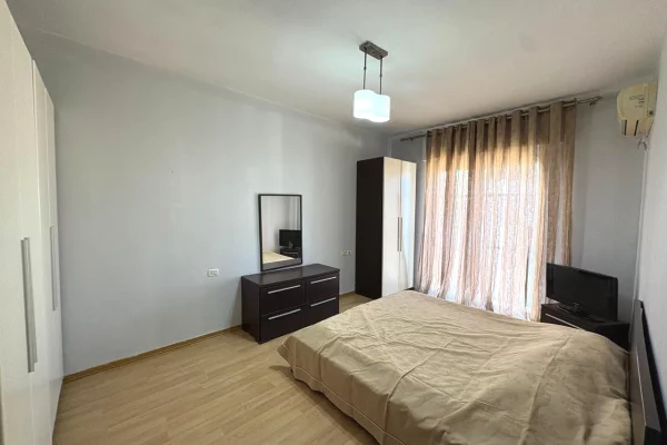 Shtepi ne shitje Apartament ne Tirane, 2+1, Mobilimi E mobiluar, Pagesa 206,800  Euro.