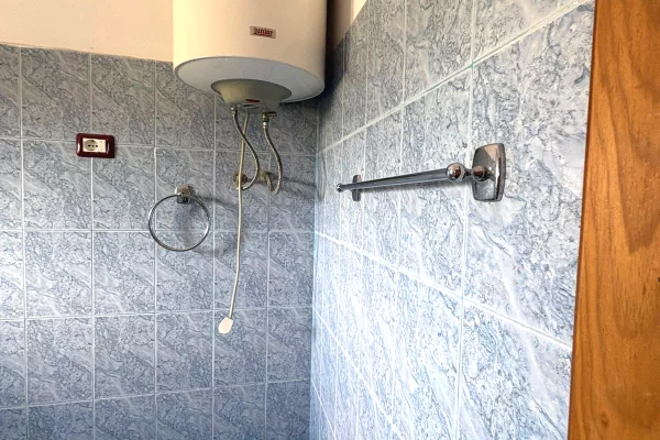 Shtepi me qera Shtepi Private ne Tirane, 2+1, Mobilimi E mobiluar, Pagesa 38,000  Leke.