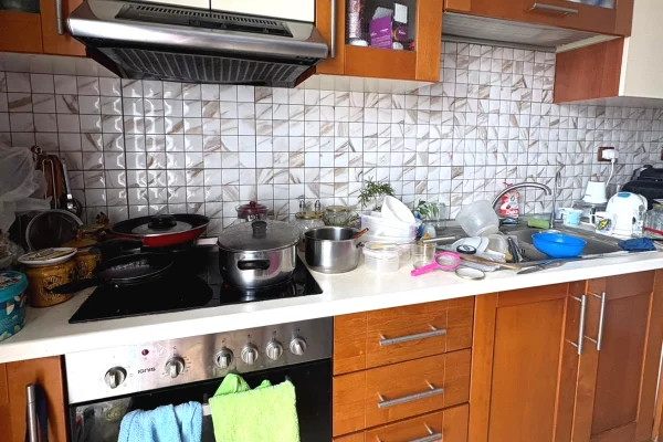 Shtepi me qera Shtepi Private ne Tirane, 2+1, Mobilimi E mobiluar, Pagesa 45,000  Leke.