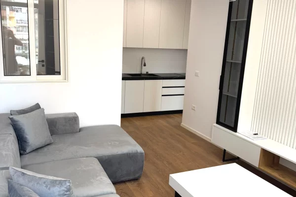 Shtepi me qera Apartament ne Tirane, 1+1, Mobilimi E mobiluar, Pagesa 700  Euro.