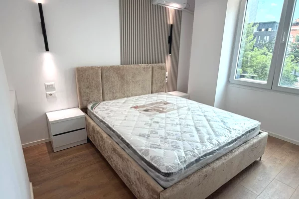 Apartament 1+1 me qera ne Tirane zona 21 Dhjetori/Rruga e Kavajes