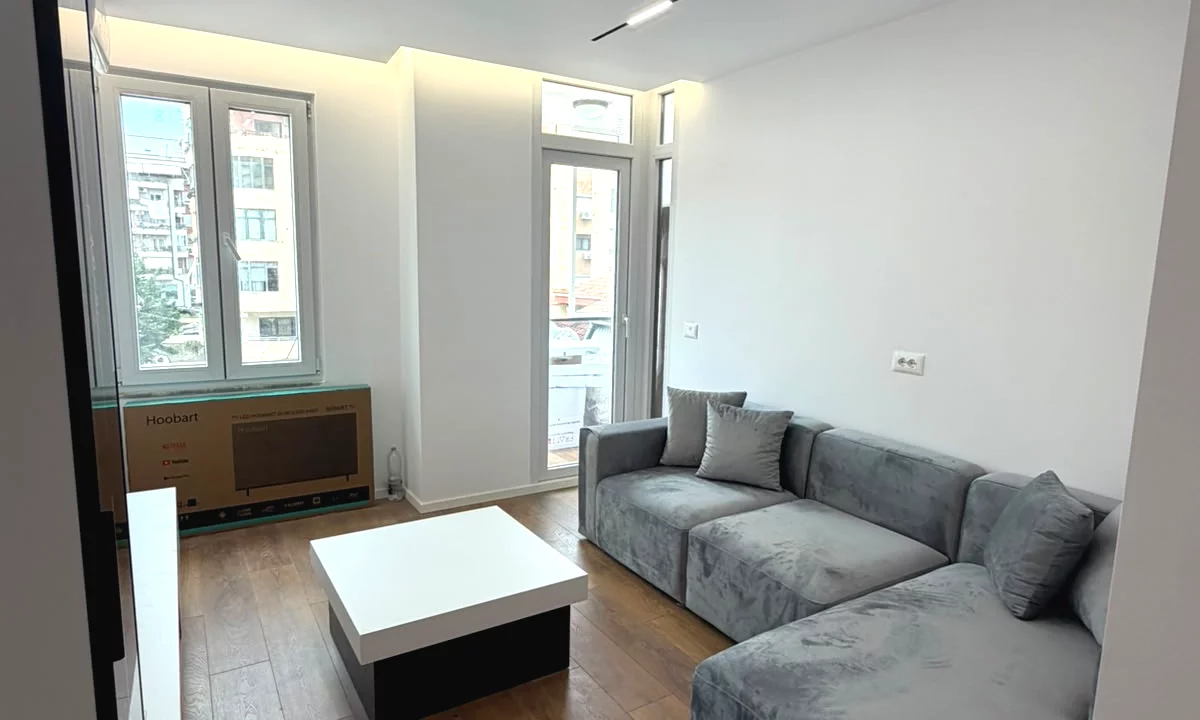 Shtepi me qera Apartament ne Tirane, 1+1, Mobilimi E mobiluar, Pagesa 700  Euro.