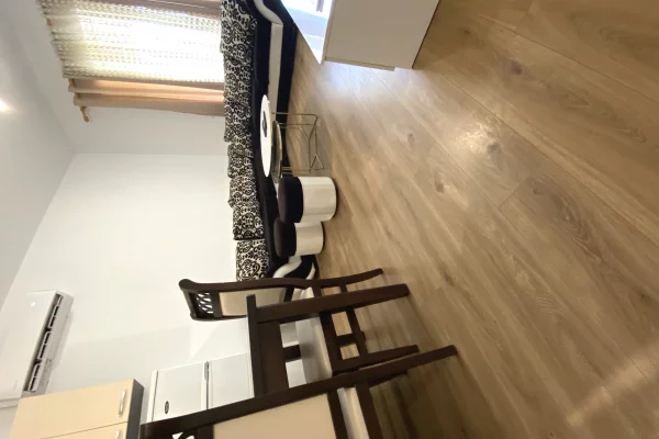 Shtepi me qera 2+1 ne Tirane - 500 Euro