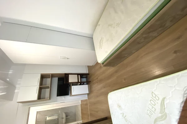 Shtepi me qera Apartament ne Tirane, 2+1, Mobilimi E mobiluar, Pagesa 500  Euro.