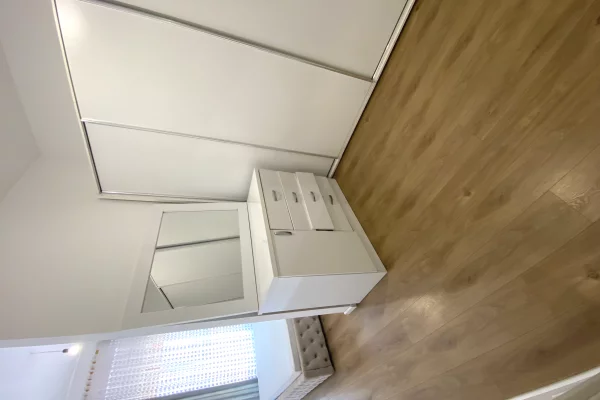 Shtepi me qera Apartament ne Tirane, 2+1, Mobilimi E mobiluar, Pagesa 500  Euro.