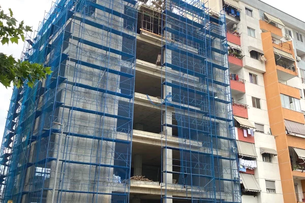 Shtepi ne shitje Apartament ne Tirane, 1+1, Mobilimi Bosh, pa mobiluar, Pagesa 85,000  Euro.