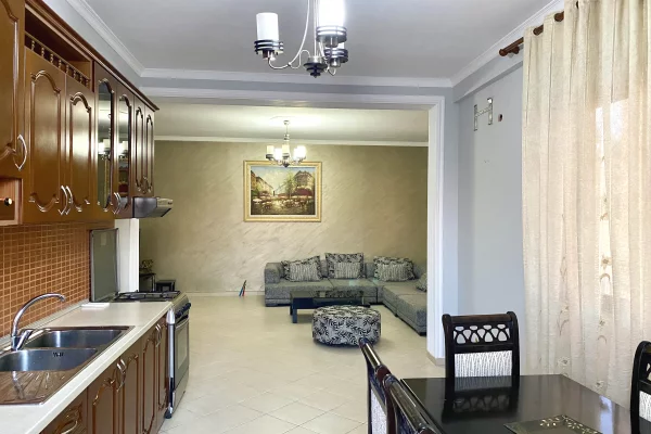 Shtepi me qera 2+1 ne Tirane - 35,000 Leke