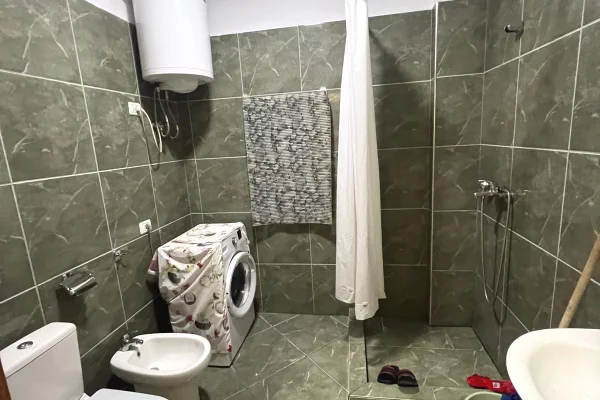 Shtepi me qera Apartament ne Tirane, 1+1, Mobilimi E mobiluar, Pagesa 30,000  Leke.