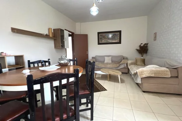 Shtepi me qera Apartament ne Tirane, 1+1, Mobilimi E mobiluar, Pagesa 30,000  Leke.
