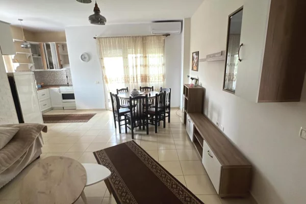 Shtepi me qera Apartament ne Tirane, 1+1, Mobilimi E mobiluar, Pagesa 30,000  Leke.